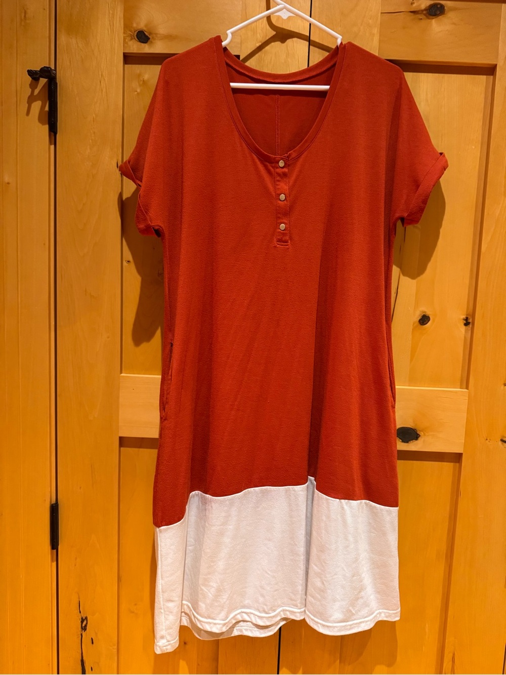 Humble Hilo Dark Pumpkin and White Colorblock Short Sleeve Dress